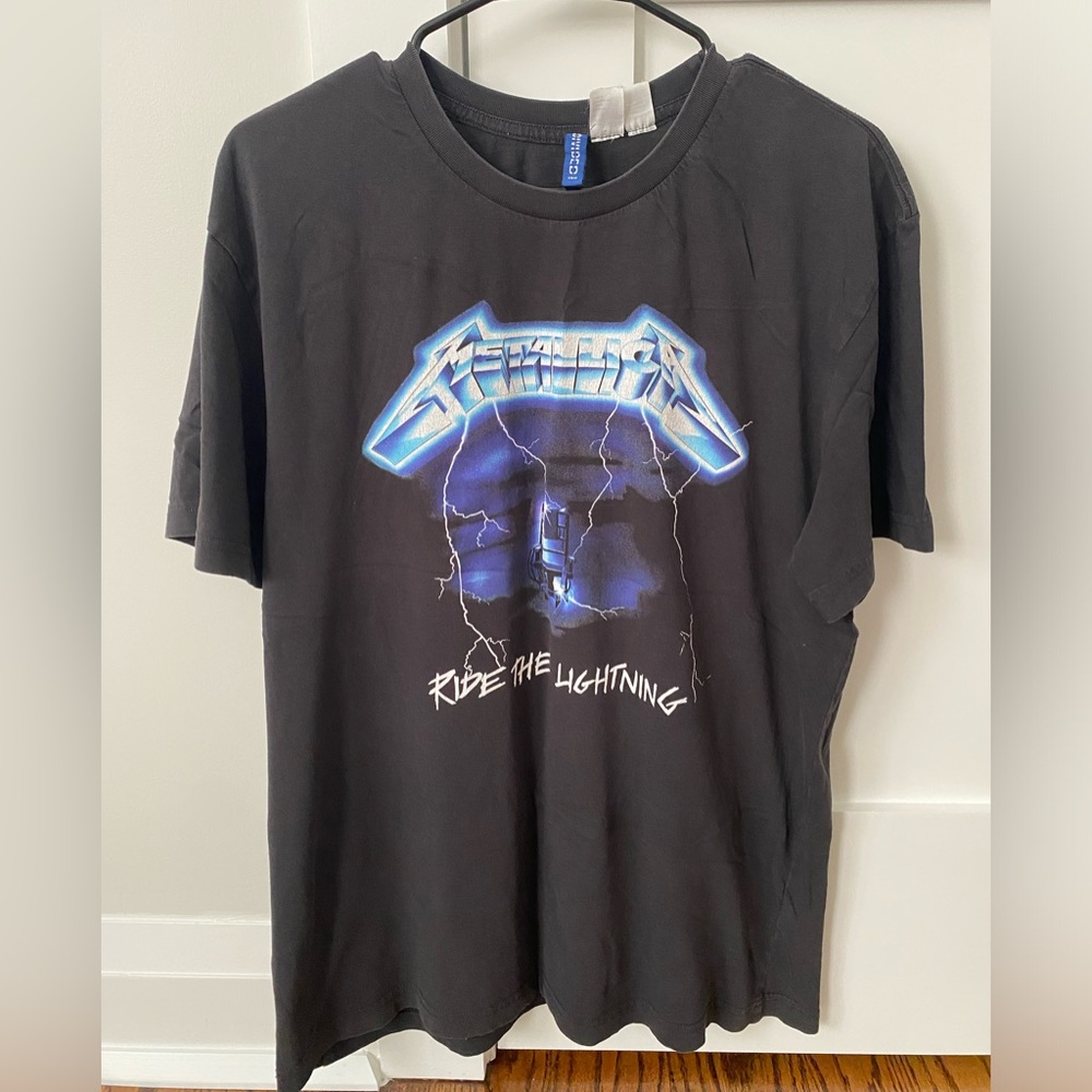 Black Metallica H&M T-Shirt Size Large